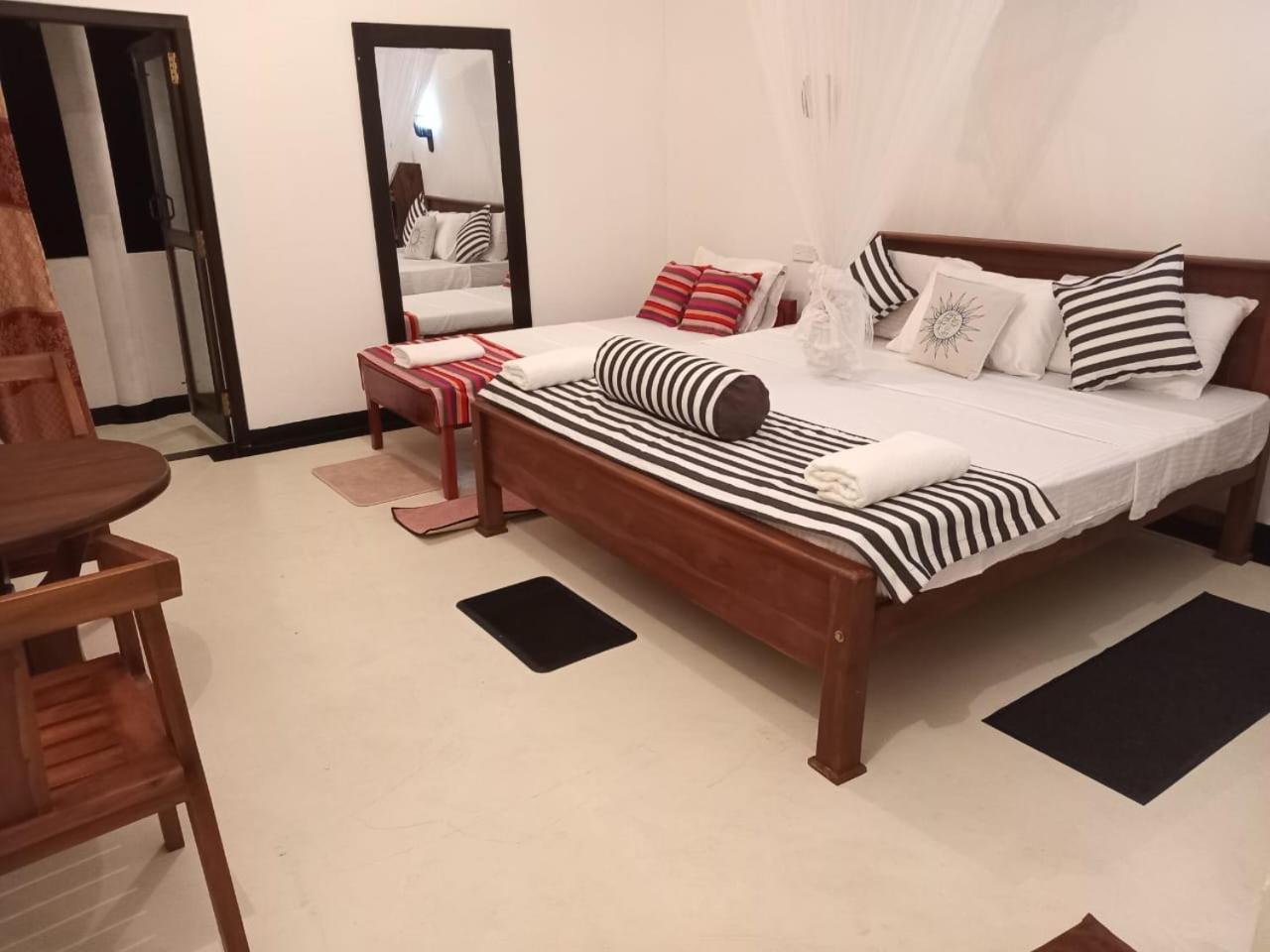 Little Villa Guest House Ahangama Kültér fotó